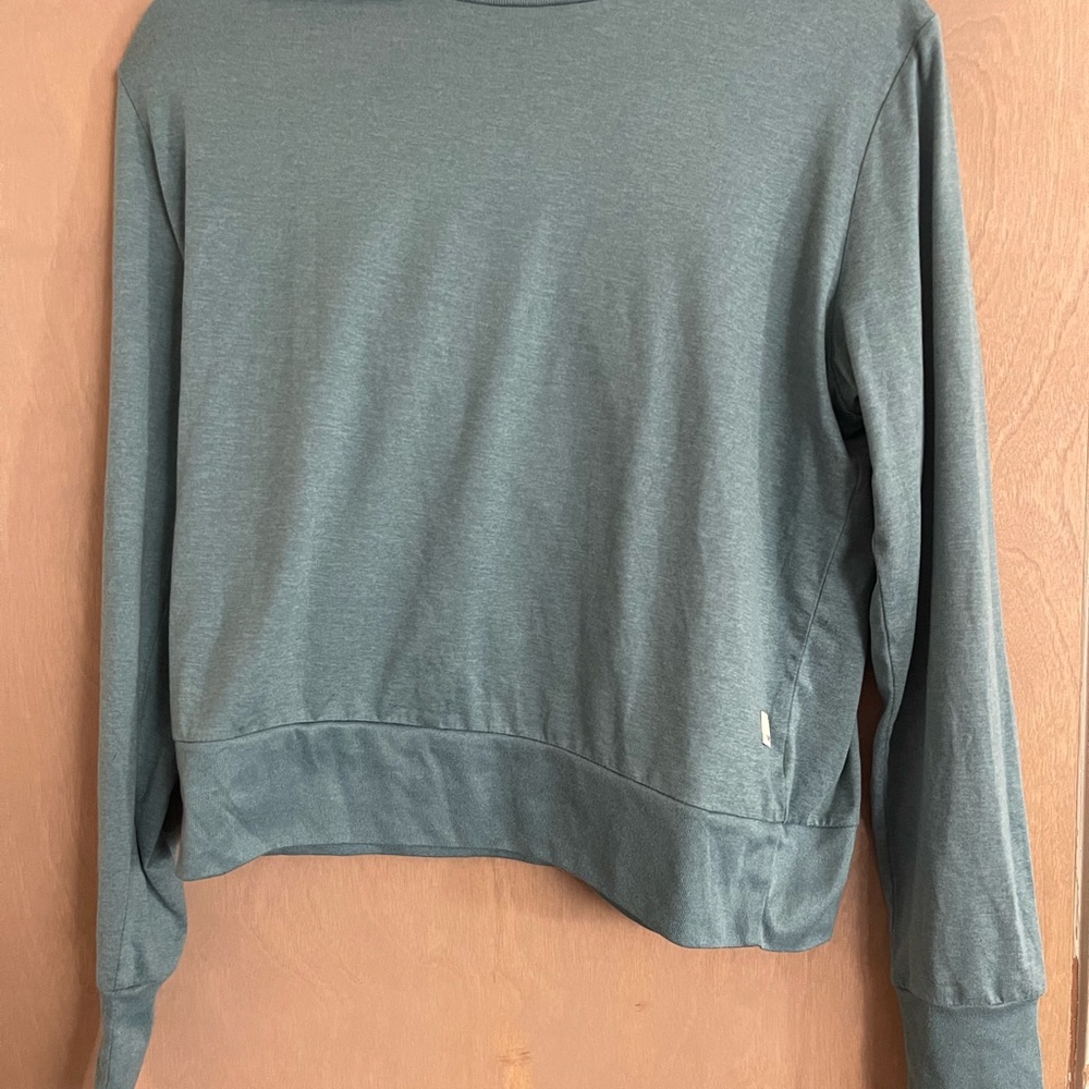 Vuori Women's Day Crew Top (Blue/Green)